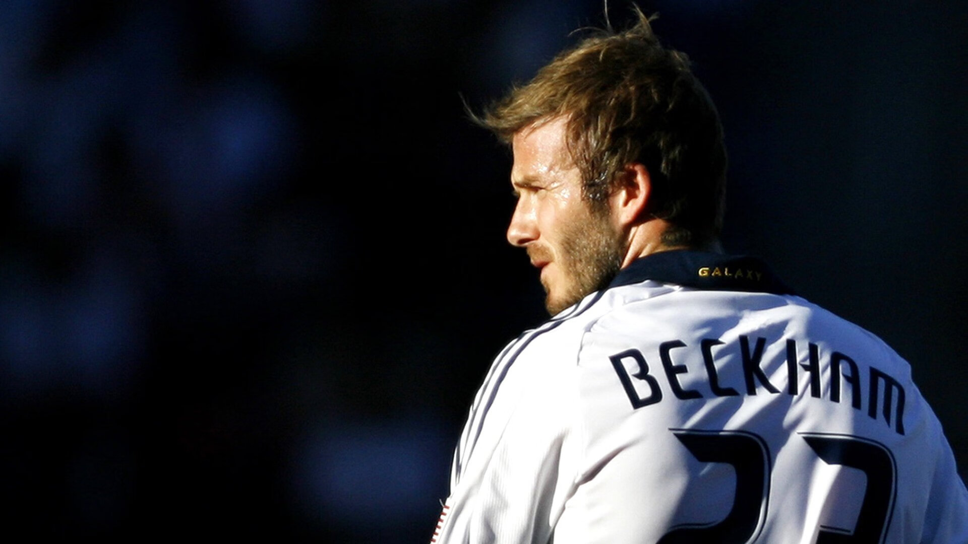 惊心动魄!比赛中的精彩瞬间令球迷尖叫不止,比赛中的精彩片段